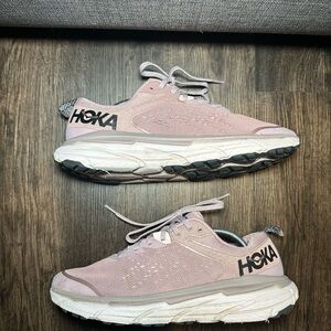 Hoka One One Challenger ATR 6